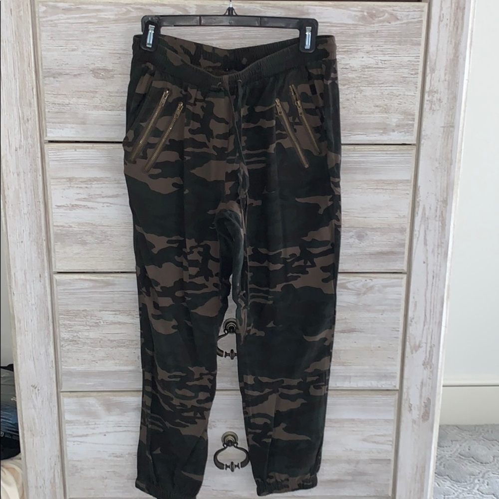 camo joggers